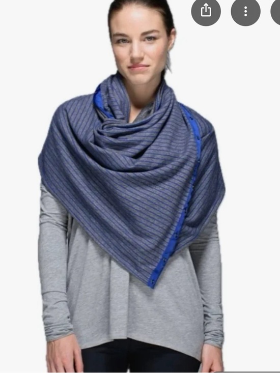 lululemon athletica Accessories - Lululemon Vinyasa Scarf Blue Striped Rulu Snap Wrap